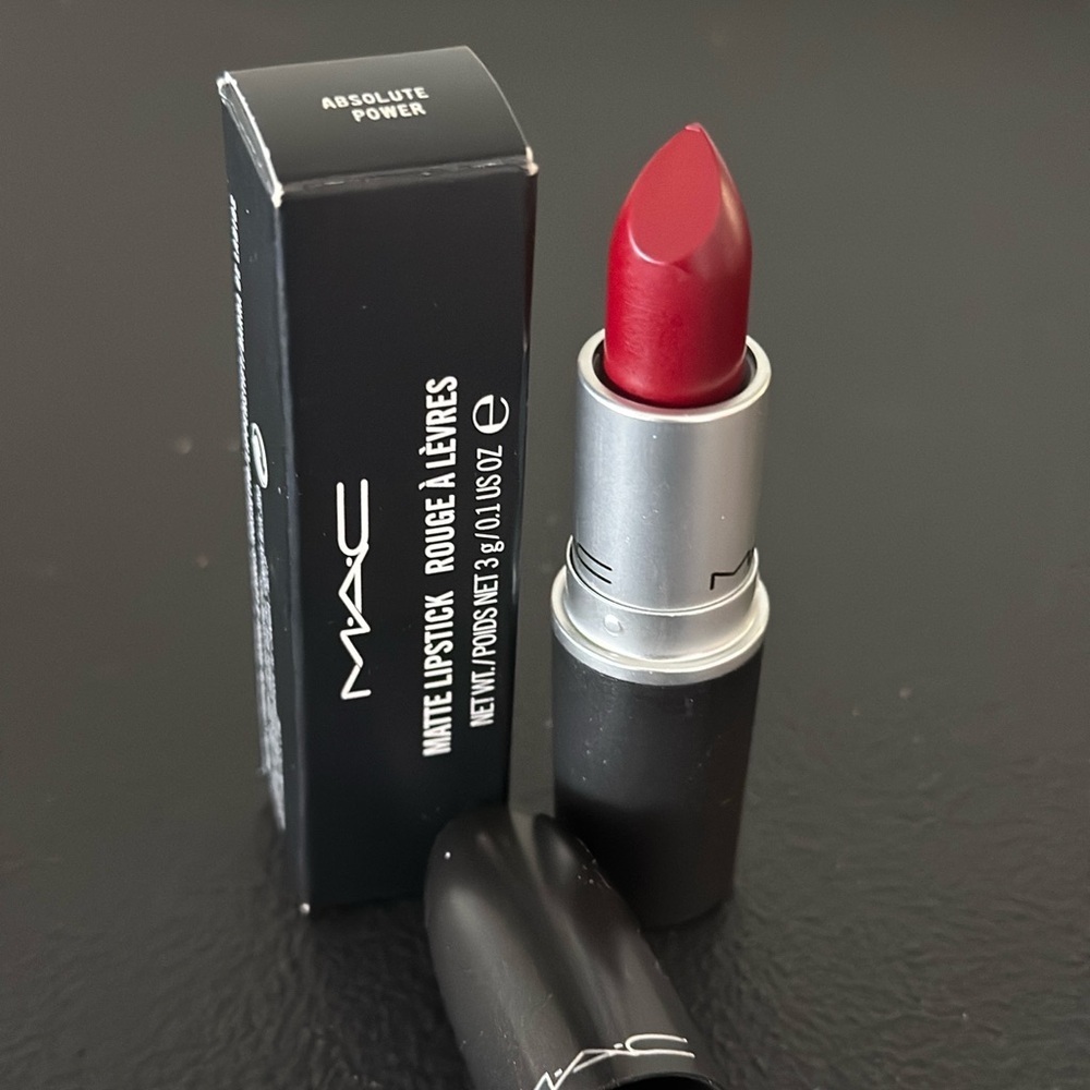 BNIB - MAC Cosmetics Matte Lipstick in Absolute Power - Discontinued